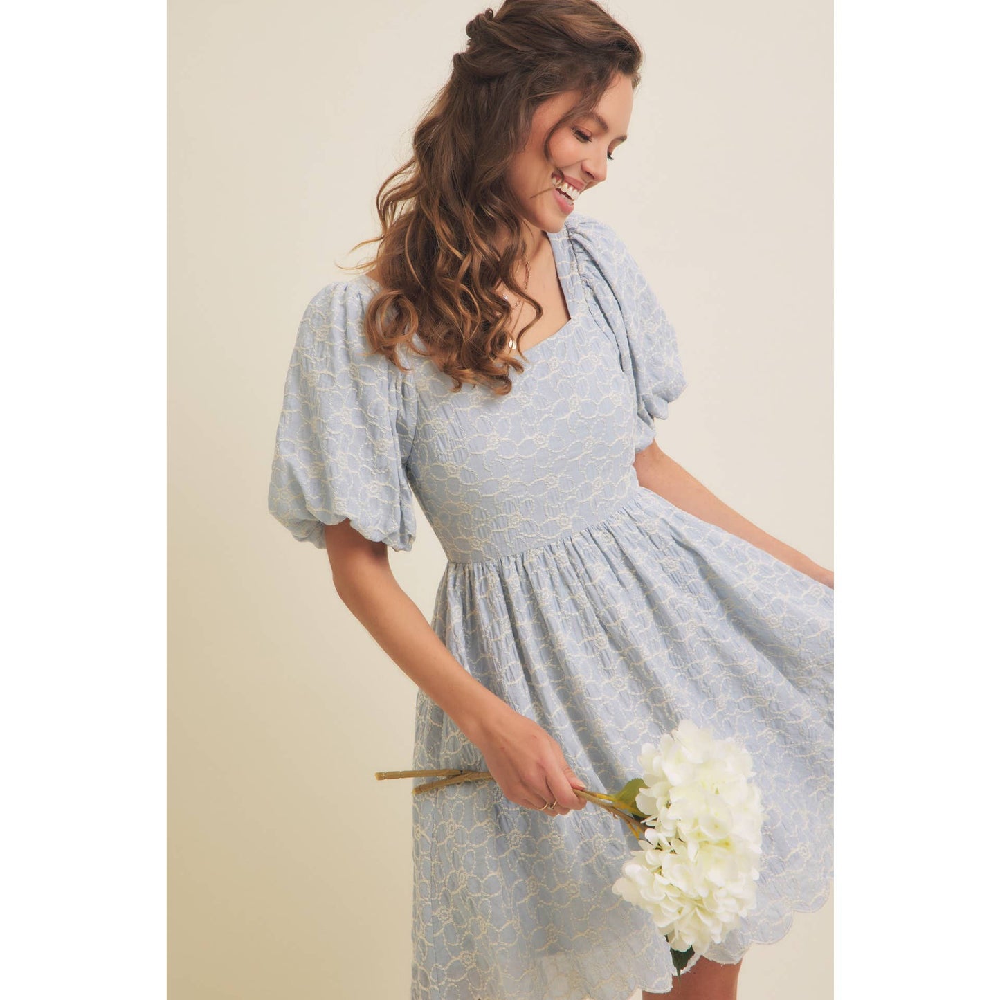 FLORAL EMBROIDERY BUBBLE SLEEVED MINI DRESS