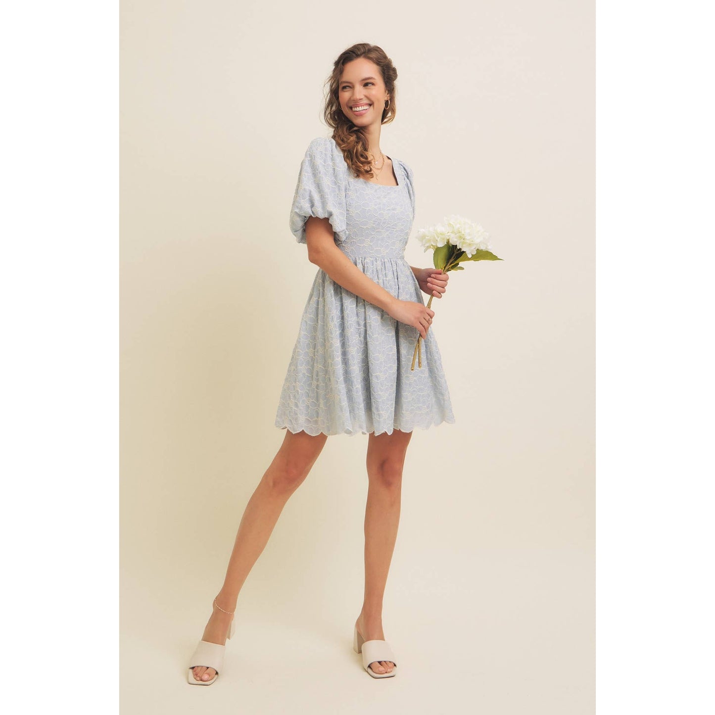 FLORAL EMBROIDERY BUBBLE SLEEVED MINI DRESS