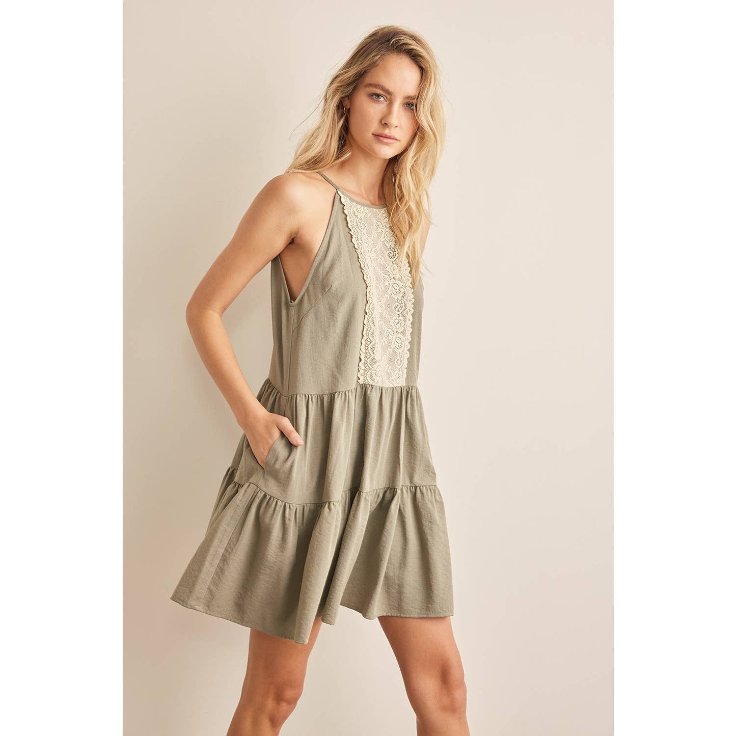 LACE CONTRAST TIERED HALTER MINI DRESS