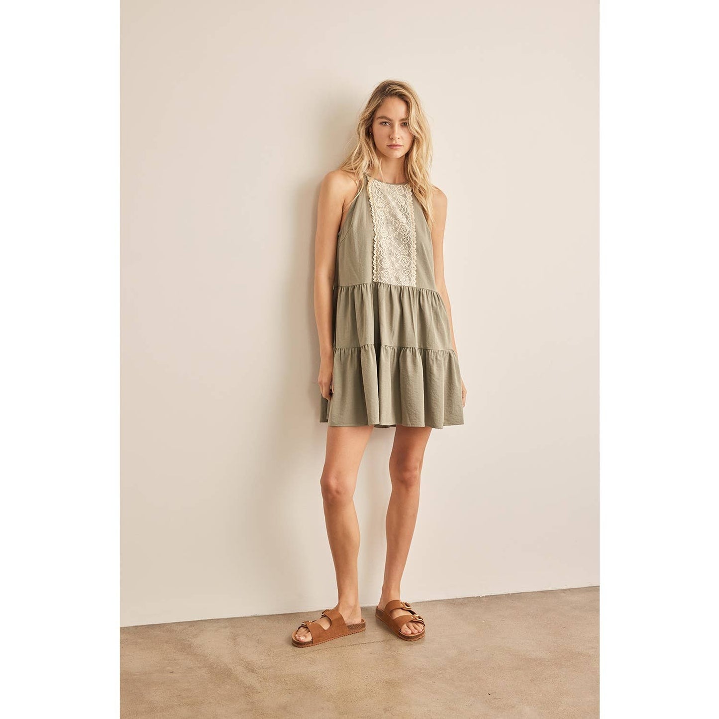 LACE CONTRAST TIERED HALTER MINI DRESS
