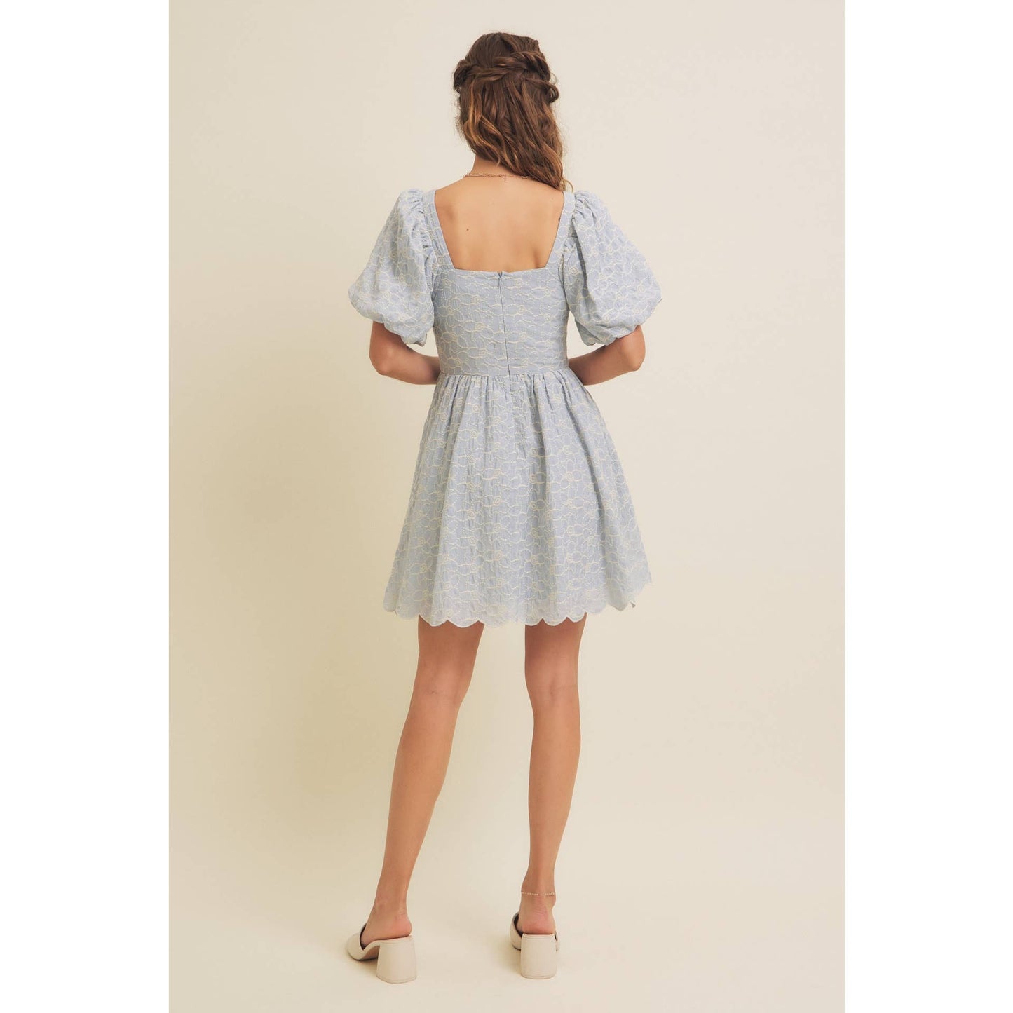 FLORAL EMBROIDERY BUBBLE SLEEVED MINI DRESS