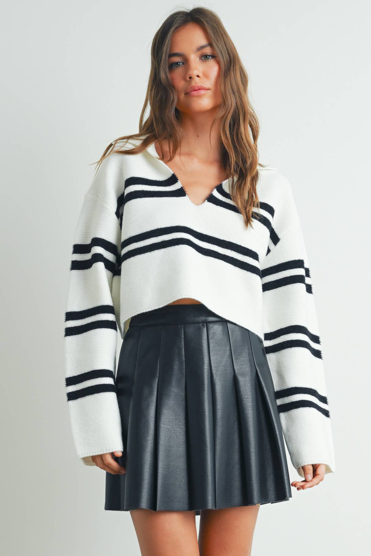 STRIPE CROP COLLAR SWEATER TOP