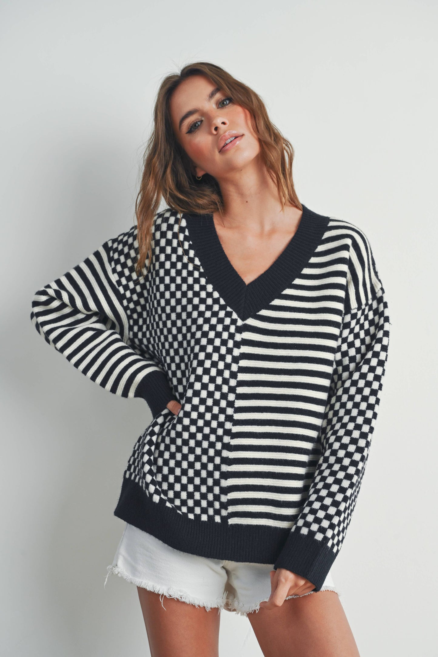 FRENCHY CHECKER SWEATER