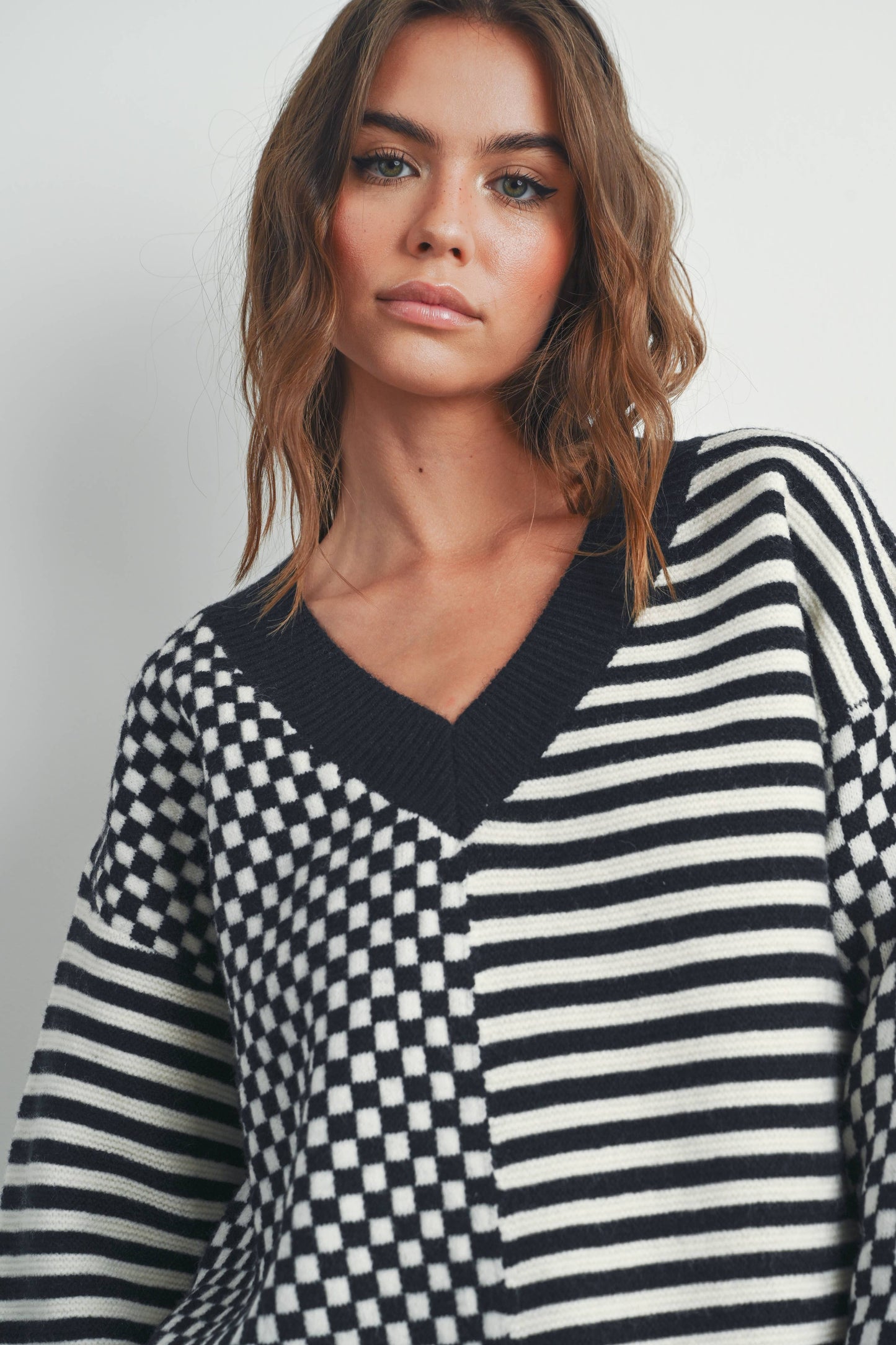 FRENCHY CHECKER SWEATER