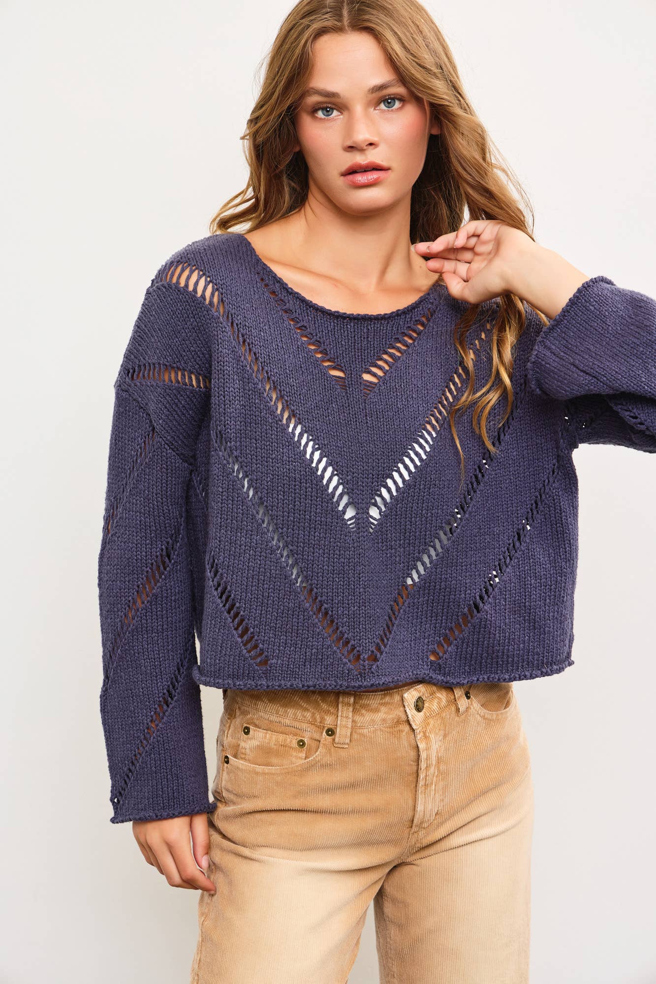 DISTRESSED CUT-OFF KNIT TOP