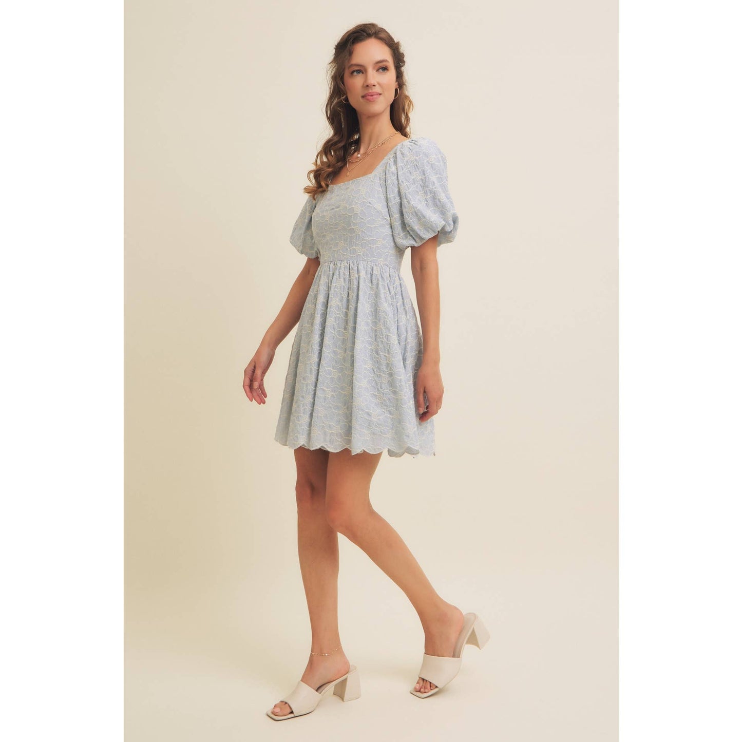 FLORAL EMBROIDERY BUBBLE SLEEVED MINI DRESS