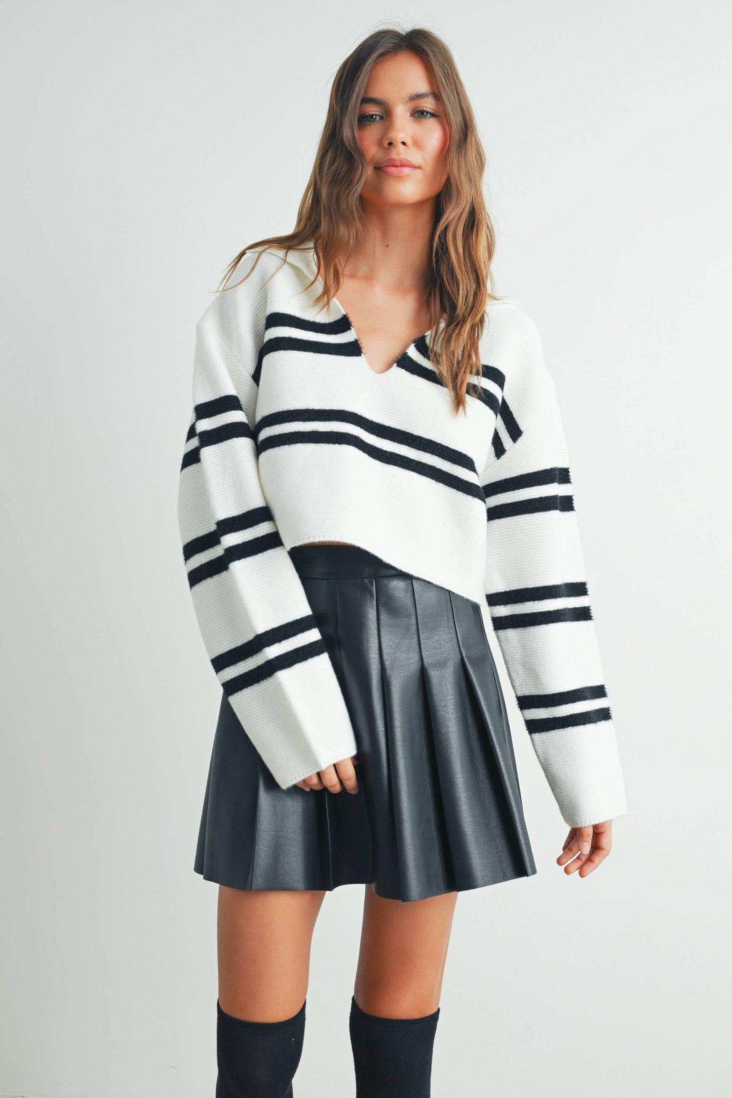 STRIPE CROP COLLAR SWEATER TOP