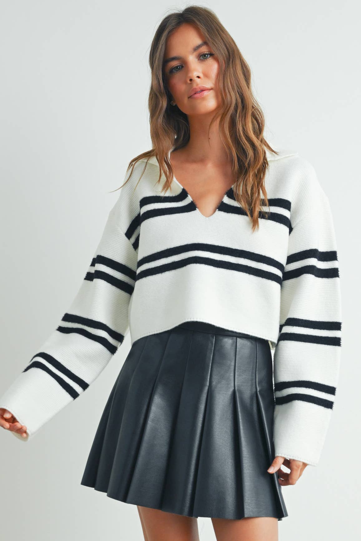 STRIPE CROP COLLAR SWEATER TOP